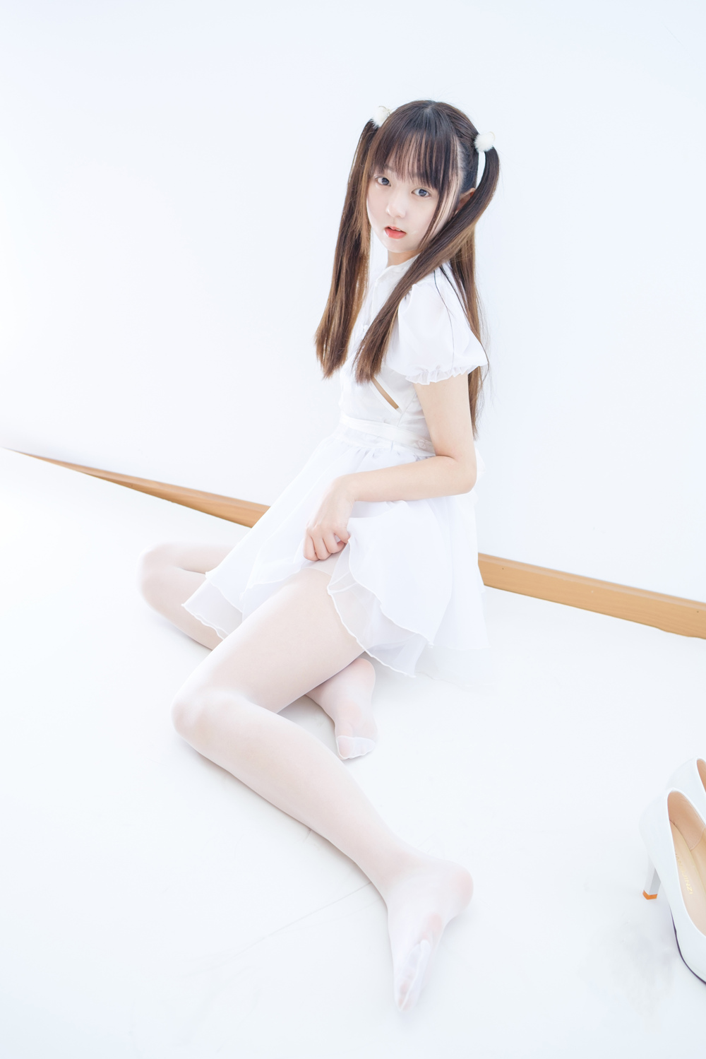 稚乖画册 新堂01期 团子 定制写真 [65P1V]