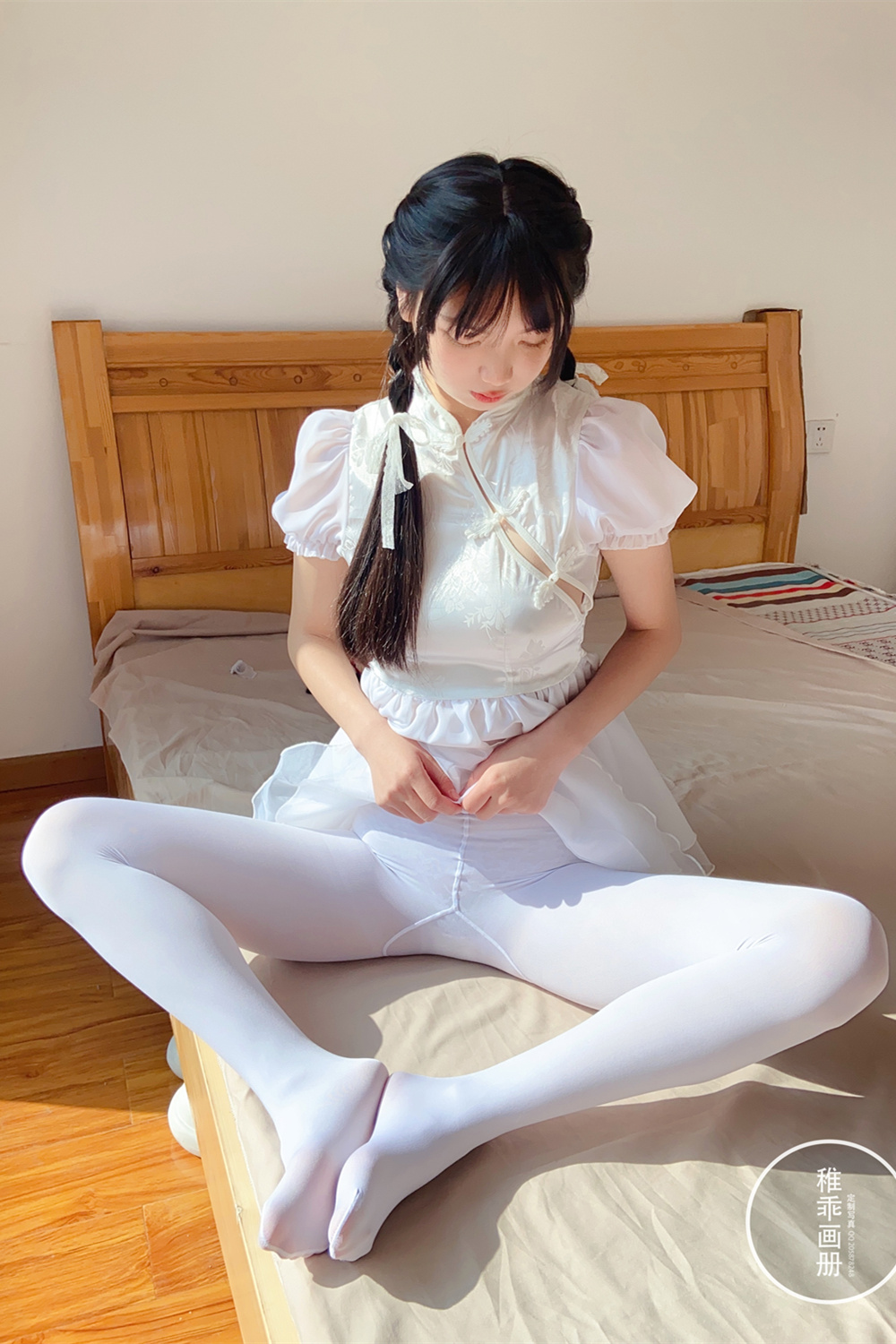 稚乖画册 赤西夜夜《嬉戏》定制写真 双马尾80D白丝 [74P1V-368MB]